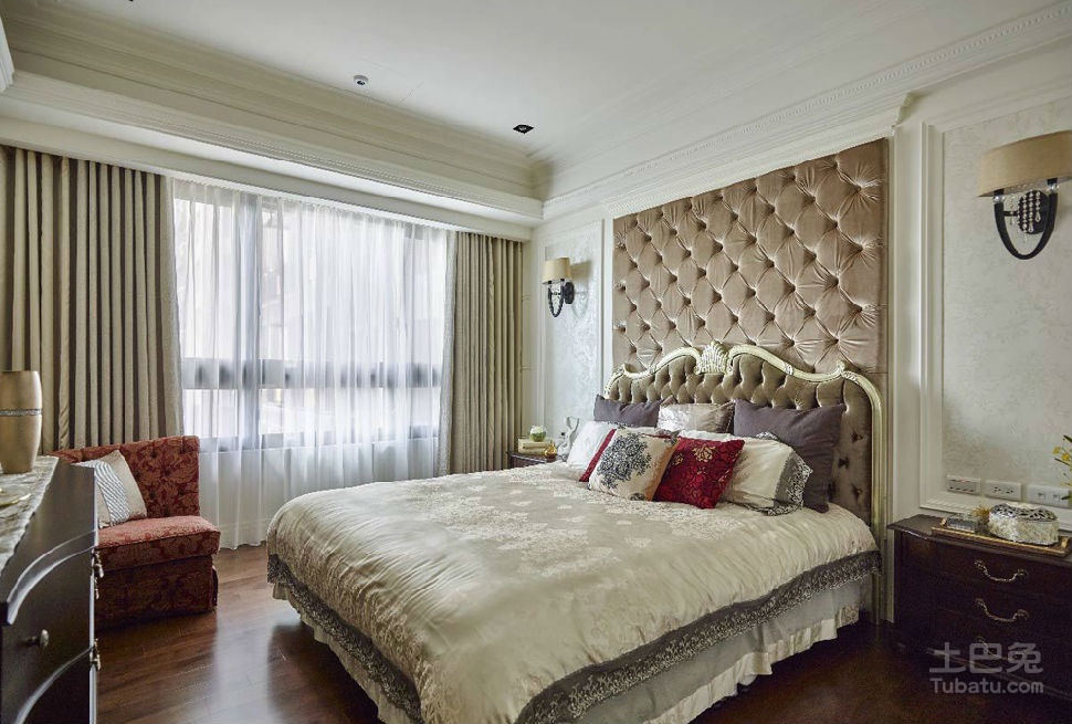 內斂質韻新古典宅