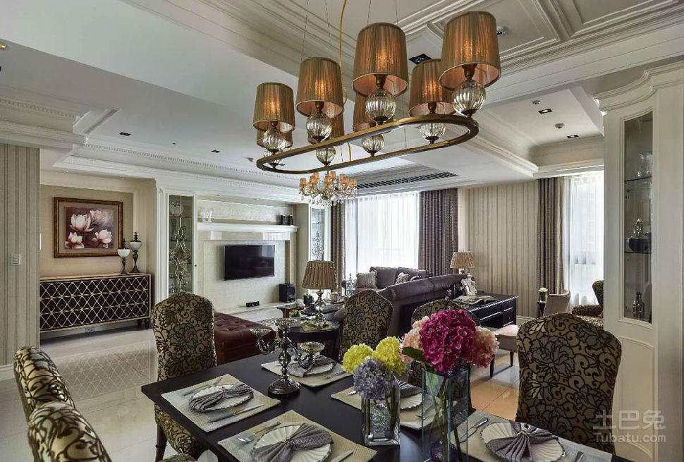 內斂質韻新古典宅