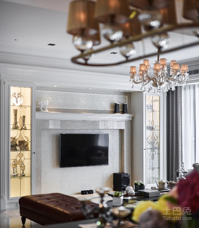 內斂質韻新古典宅